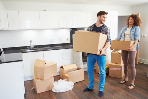 Residential move support with a truck in Ilford